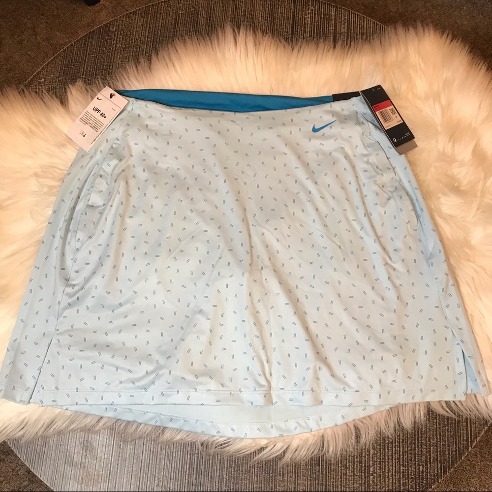 NIKE | Dri-Fit Standard Fit Golf Skirt Large